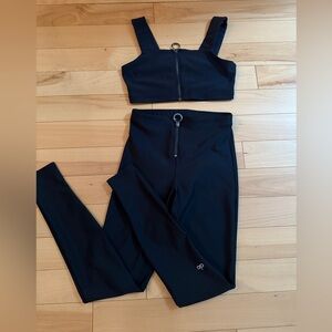 alo Fast bra-High Waisy Fast Legging Set Size S in Excellent condition.